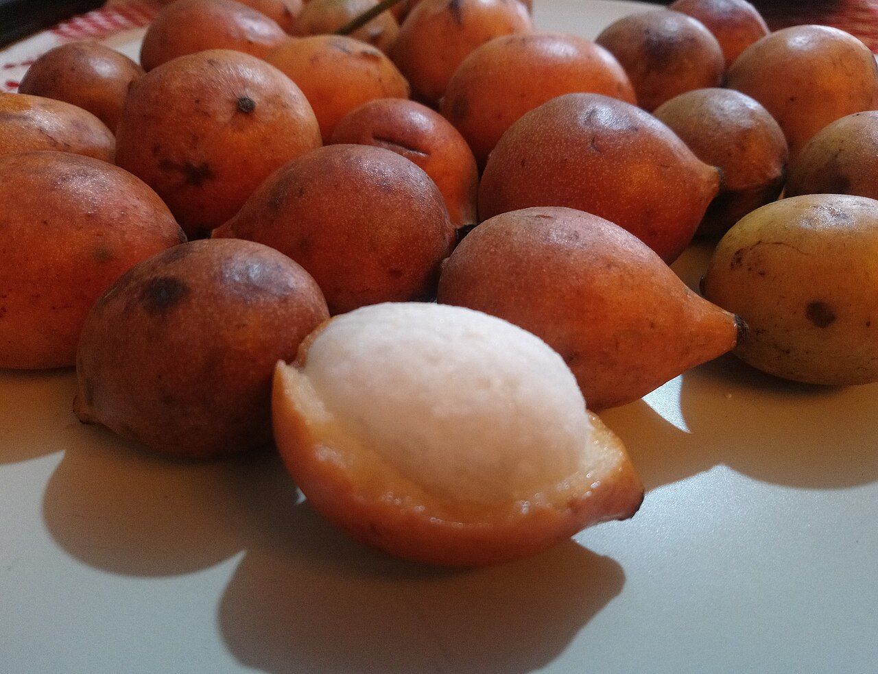 Achachairú (Achacha), Garcinia humilis
